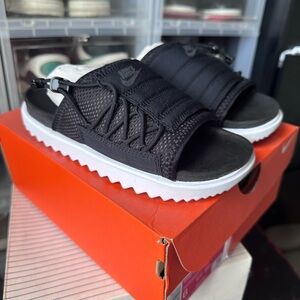 Women’s Nike Asuna Slide